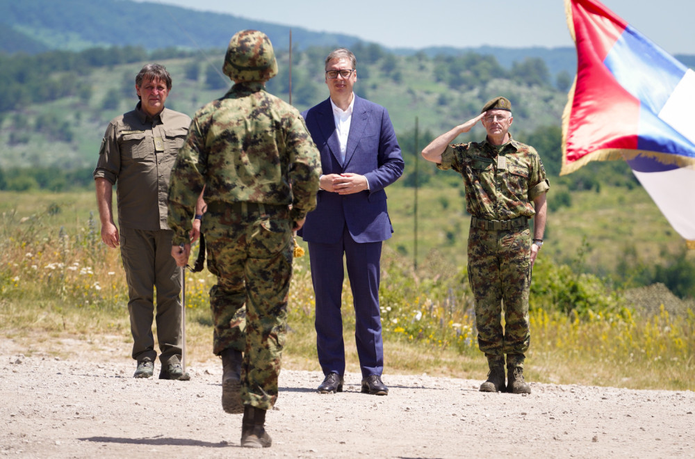 Vučić: "Naši piloti se već obučavaju za 'Rafale', stižu i novi vazduhoplovi"