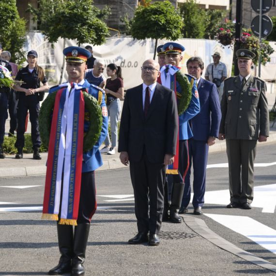 Vidovdanska ceremonija u Kruševcu: Vučević "Žrtva kosovskih junaka nije bila uzaludna" FOTO
