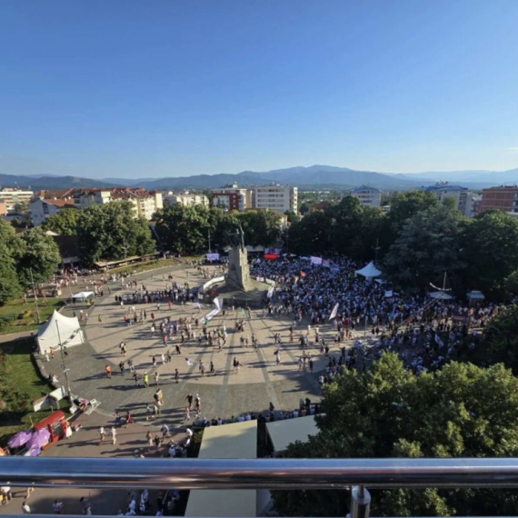"Ovo u Kraljevu je jedna bruka"; Opšti rat blokadera zbog raspada skupa u Kraljevu