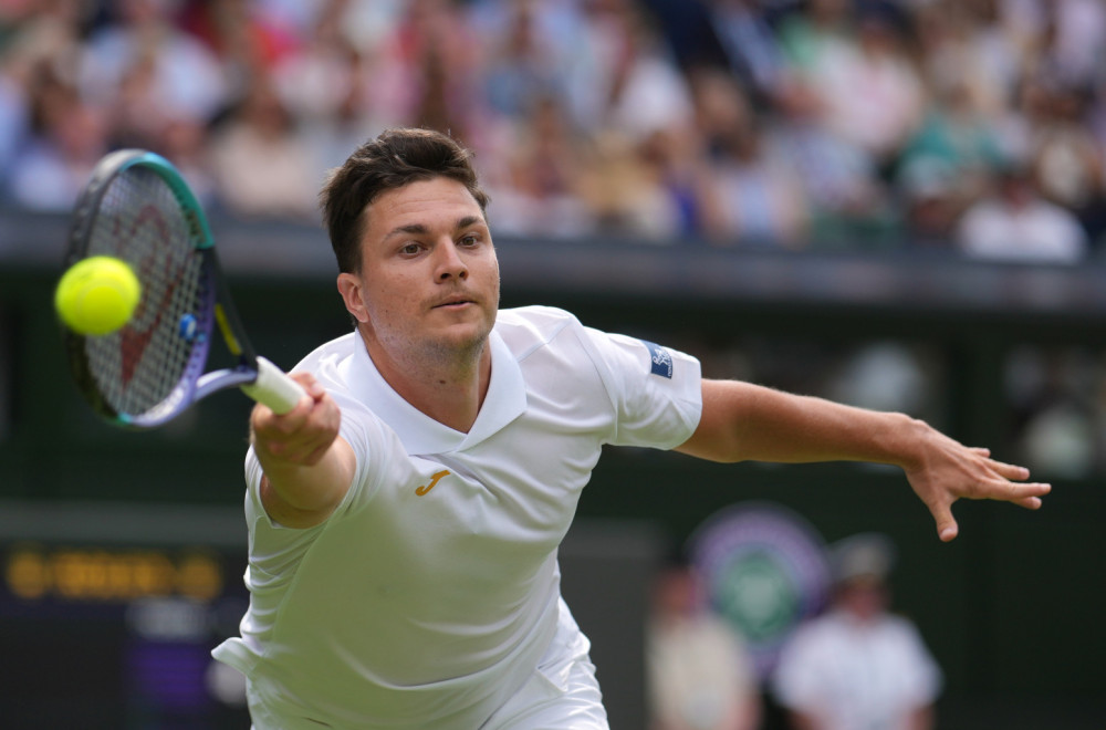 Kakav tenis Kecmanovića – ništa od tri brejk šanse za Sinera!