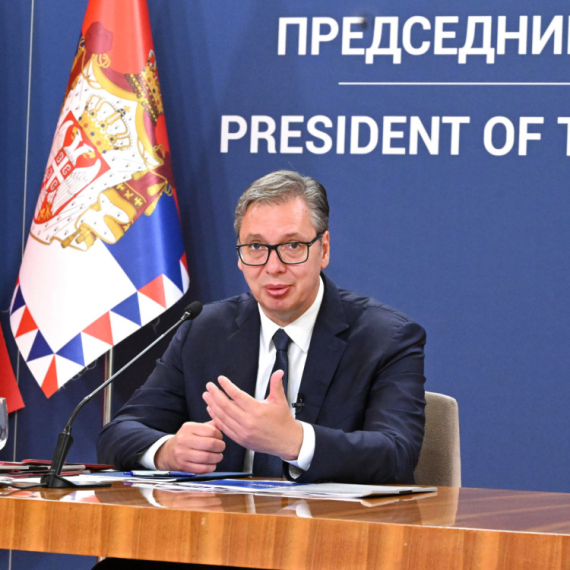 Penzionerima do 35.000 dinara: Vučić objasnio koliko će kome biti isplaćeno