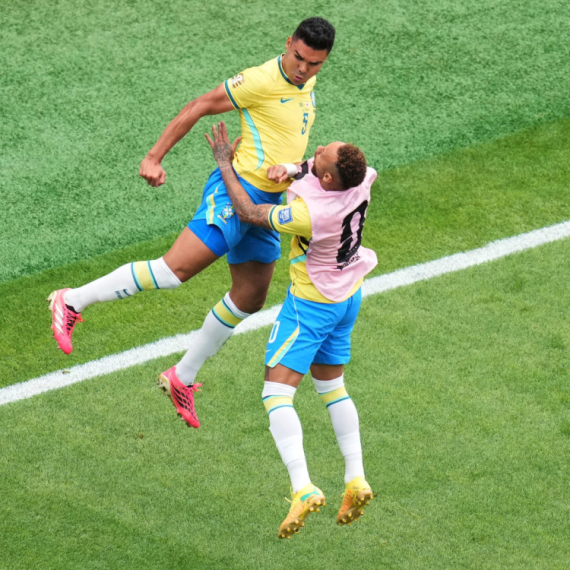 Spektakl u Hjustonu: Izjednačenje, pa stativa - Brazil navaljuje!