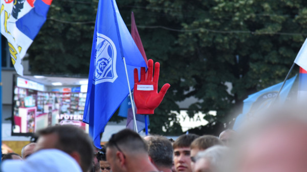 Ko sve podržava blokadere?; Dragović: "'Studentska lista' je u stvari NVO Hidra" VIDEO