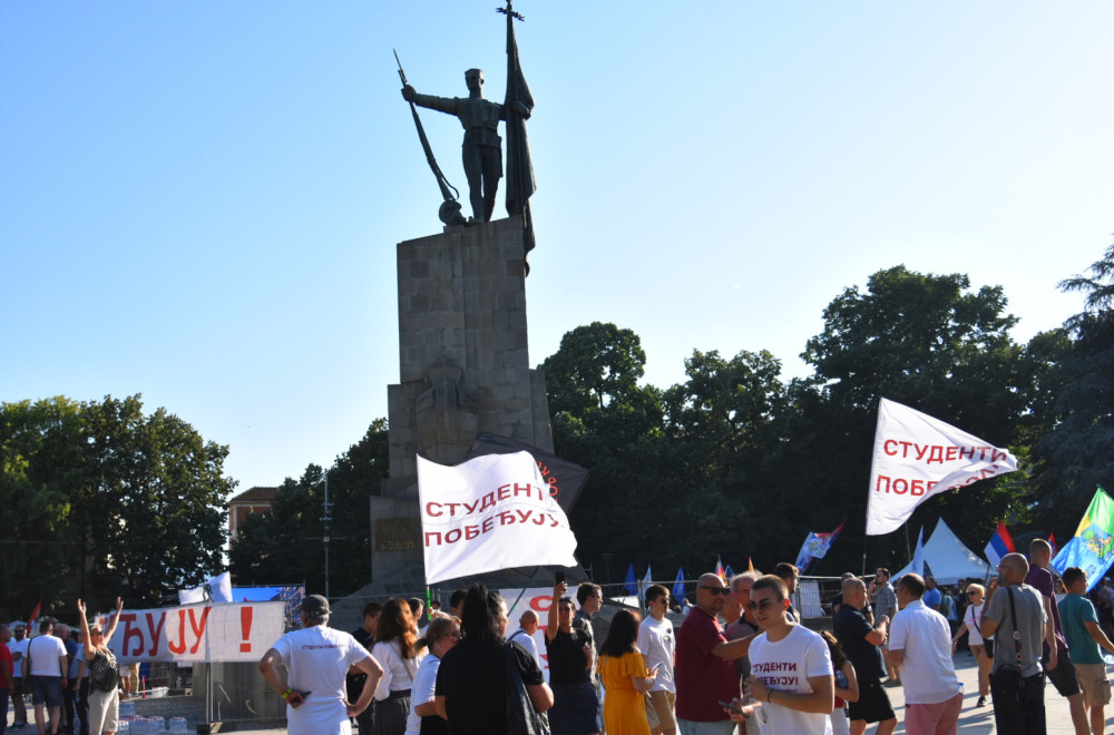 Blokaderi se pitaju: "Gde je Žaklina Tatalović?" FOTO