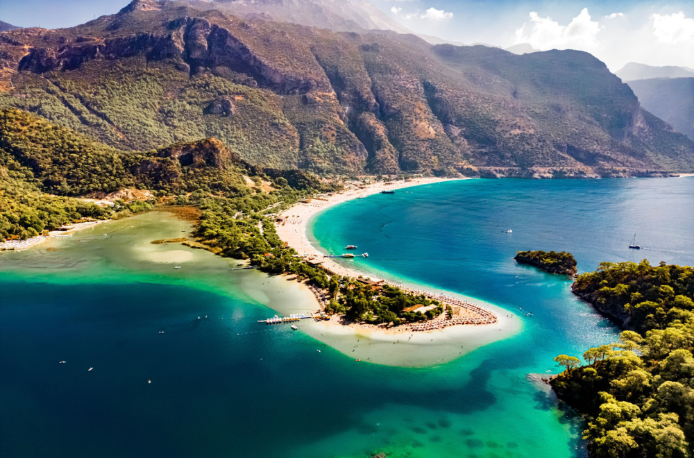 Svi pričaju o Maldivima, ali ova zemlja postaje novi hit za medeni mesec FOTO