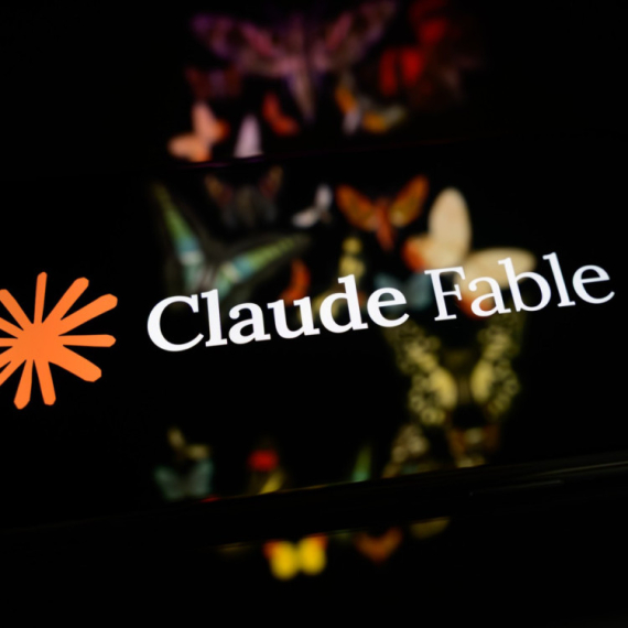 Američka vlada digla rampu: Claude Fable 5 ponovo dostupan širom sveta
