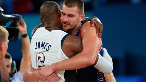 Lebron stiže kod Jokića u Denver?