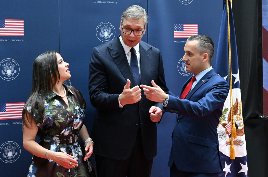 Vučić na prijemu u ambasadi SAD; Istorijska godina za američko-srpske odnose  FOTO