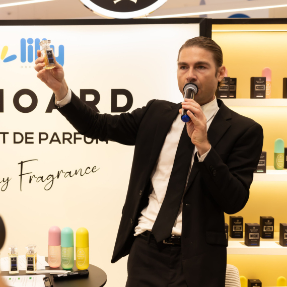Jeremy Fragrance u Beogradu: Predstavljena saradnja sa domaćim parfemskim brendom Manoard