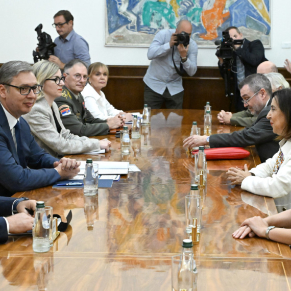 Vučić se sastao sa ministarkom odbrane Španije