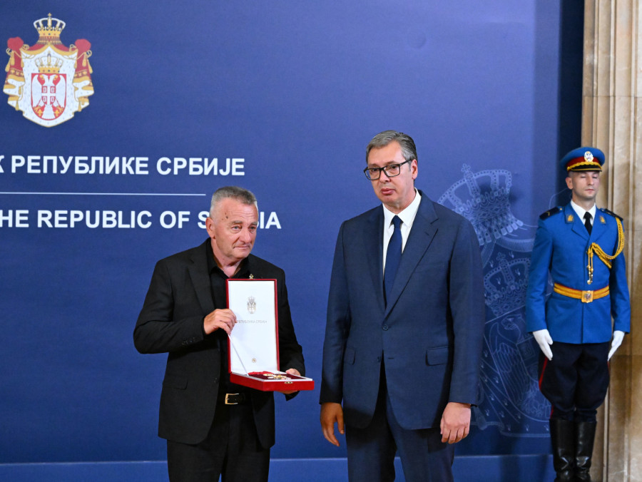 Posthumno odlikovan pripadnik VS Milovan Jovanović; Vučić uručio orden: Srbija te neće zaboraviti FOTO/VIDEO