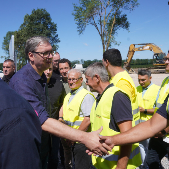 Vučić najavio još jednog velikog investitora; Za dve godine završava se deonica "Osmeha Vojvodine" FOTO/VIDEO