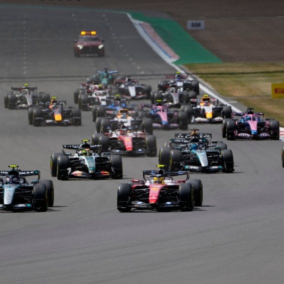 Uvod u spektakl: Kimi najbrži na Silverstonu!