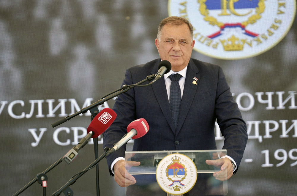 Dodik u Bratuncu o stradanju Srba: Stradali samo zato što su hrišćani, i to su bili do zadnjeg daha FOTO