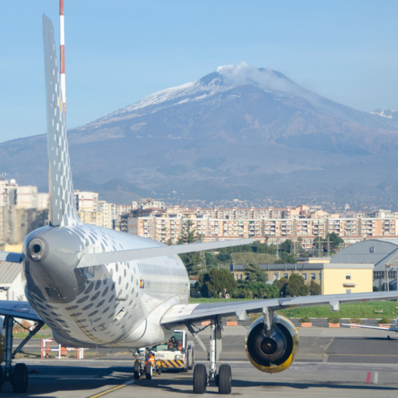 Kolaps na aerodromu u Kataniji: Obustavljeni letovi zbog erupcije Etne