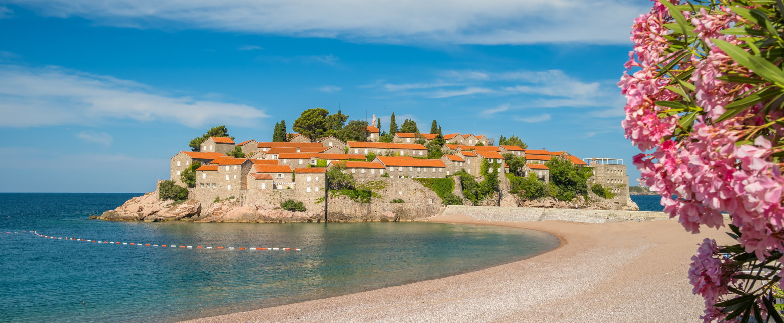 Ponovo možete na Sveti Stefan, ali postoji caka: Evo koliko košta ulazak na čuveno ostrvo