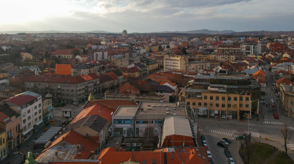 Gradonačelnik upozorio: Ako JKP Šumadija ne ubrza sanaciju rupa, grad će angažovati eksternu firmu