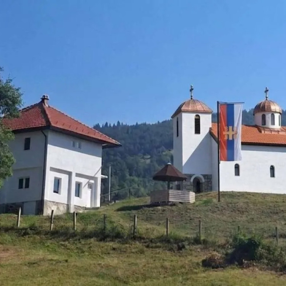 Ovo je najstarija crkva u Eparhiji Mileševskoj: Posvećena svecima Petru i Pavlu FOTO