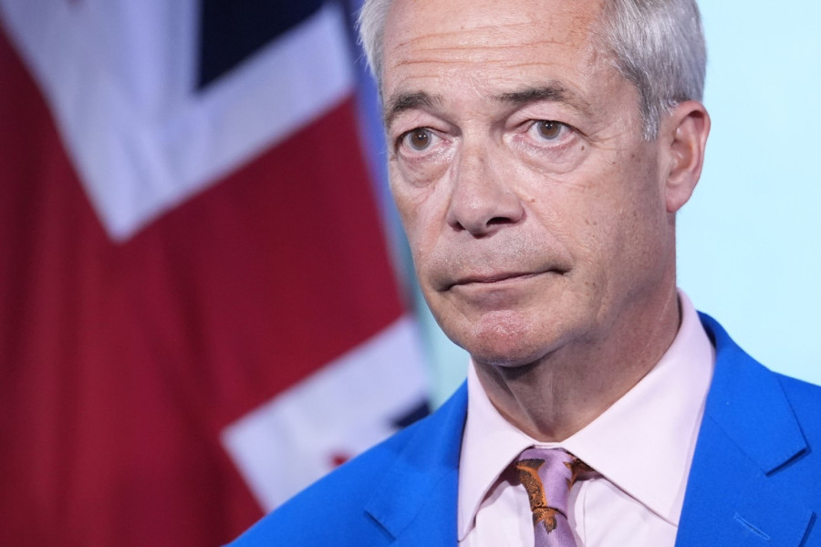 Faraž podneo ostavku; Pred Britanijom novi politički okršaj