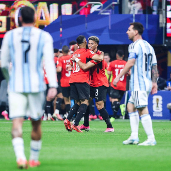 "Faraoni" gaze šampiona – Argentina i Mesi u nokdaunu!