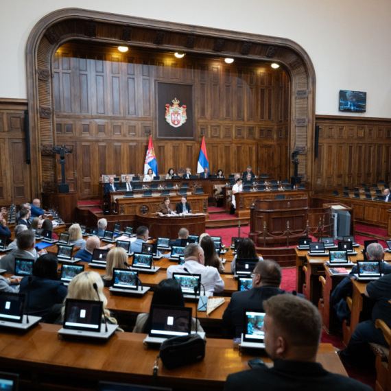 Poslanici Narodne Skupštine završili rad; Nastavak vanrednog zasedanja sutra u 10 časova