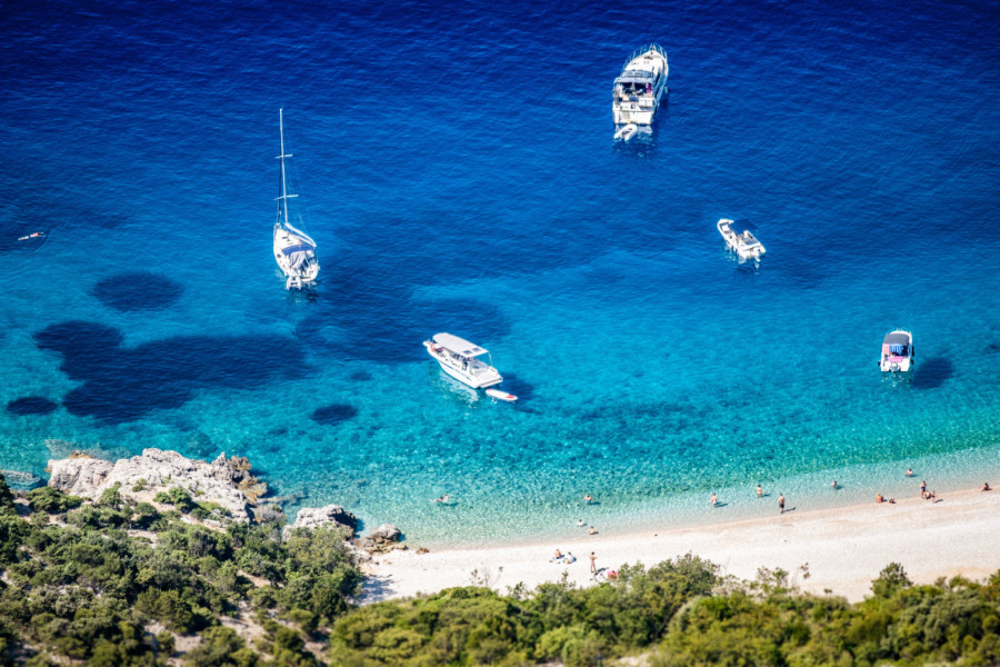 Skriveni biser Hrvatske: Malo selo na litici postalo jedna od najtraženijih destinacija turista FOTO