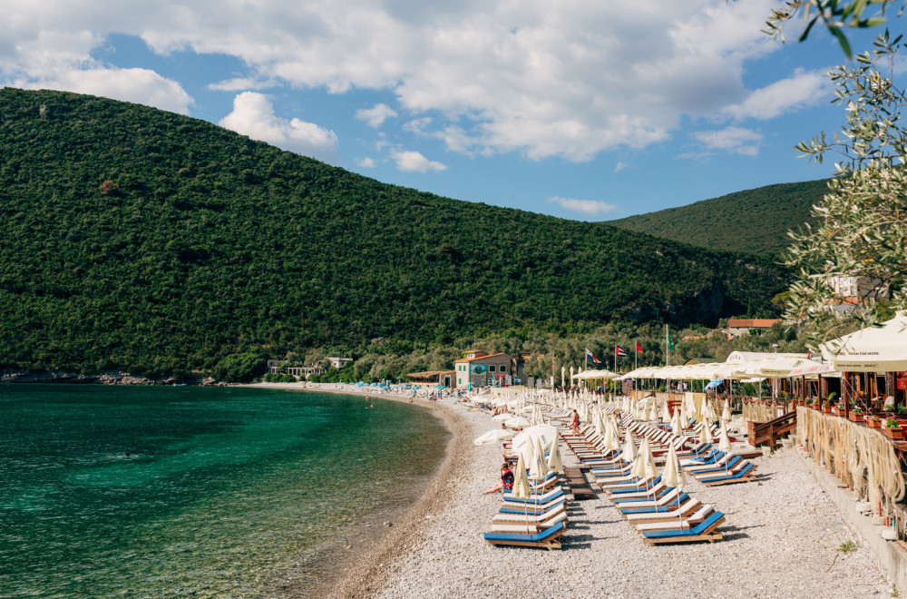 Skirveni dragulj crnogorskog primorja: Jedna od najlepših plaža sa netaknutom prirodom i tirkiznim morem FOTO