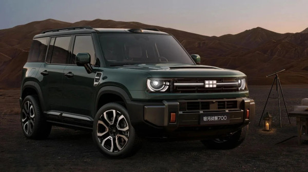 Geely predstavio monstruma sa 1.113 KS: Novi SUV želi da pomrsi račune Defenderu FOTO