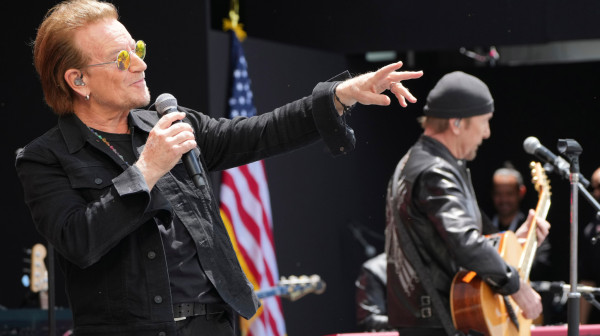 U2 proslavljaju 50 godina benda novim albumom "Street of Dreams" VIDEO