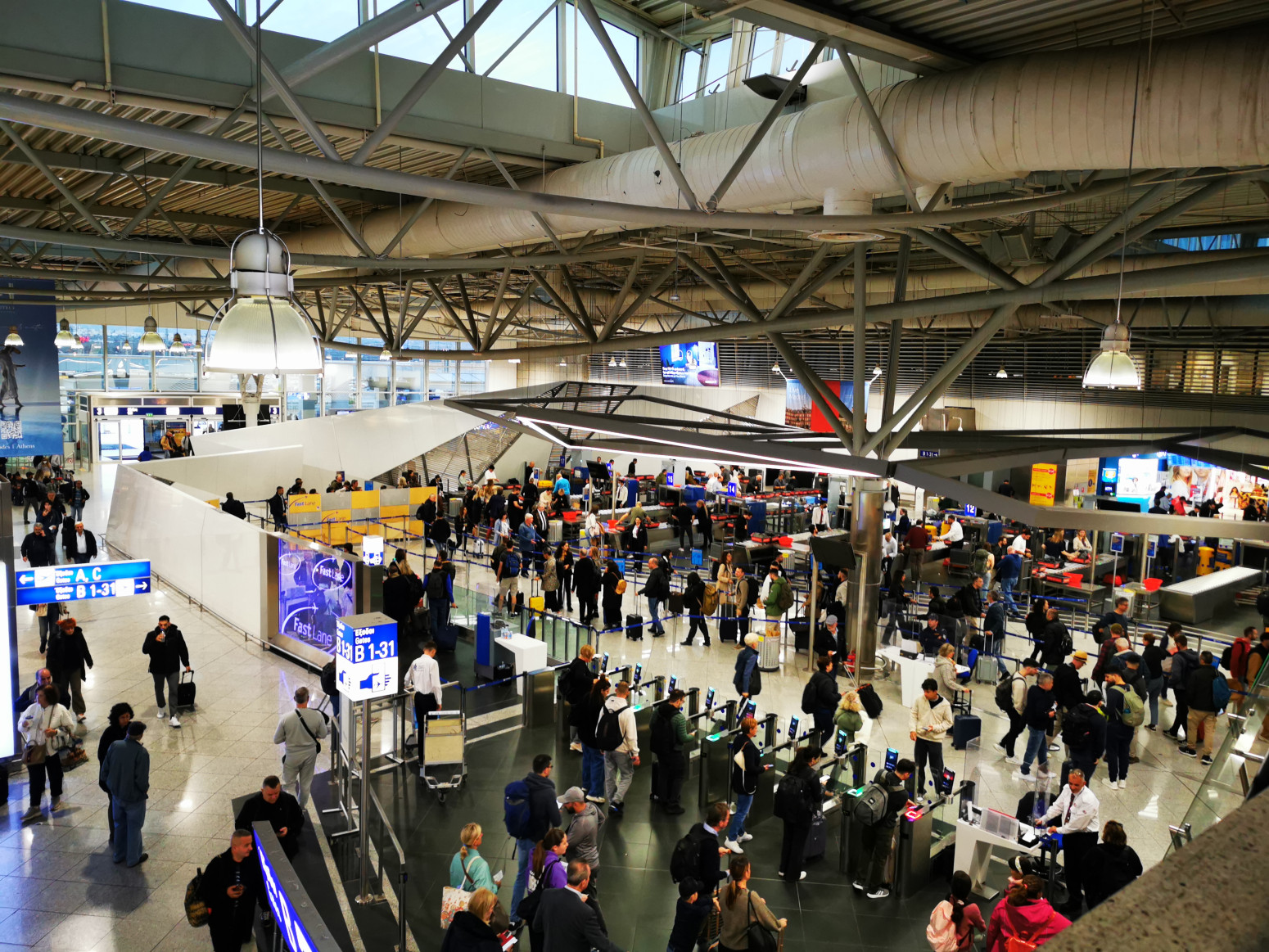 What has the EES brought? Chaos at the borders, many denied entry to the Schengen Area
