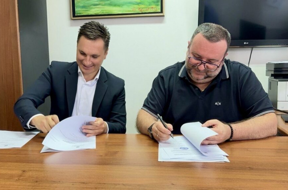 Ispunjeno obećanje, potpisan ugovor: Zahvaljujući Vučiću i Lončaru, Niš dobija novu mobilnu ambulantu