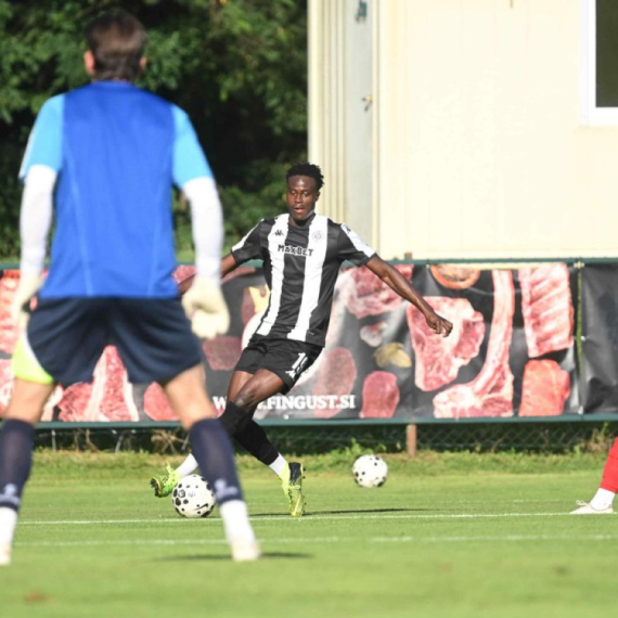 Partizan izjednačio sjajnom akcijom – Demba Sek "zakucao" za 1:1!