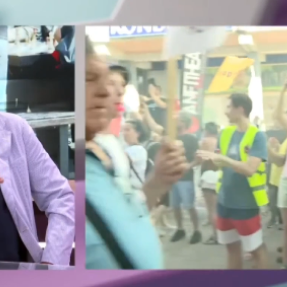 Blokaderi udaraju jedni na druge; "Opozicija u borbi za privilegije, Evropski parlament mlati praznu slamu"