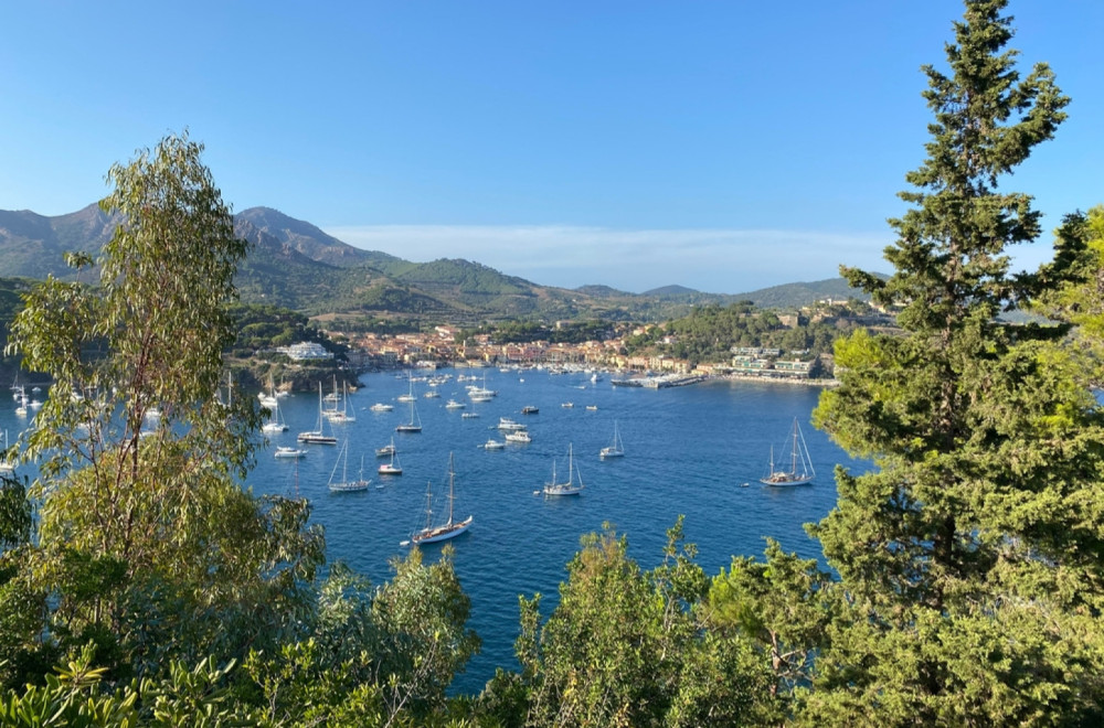 Na plaži prepunoj turista pronađena granata iz Drugog svetskog rata