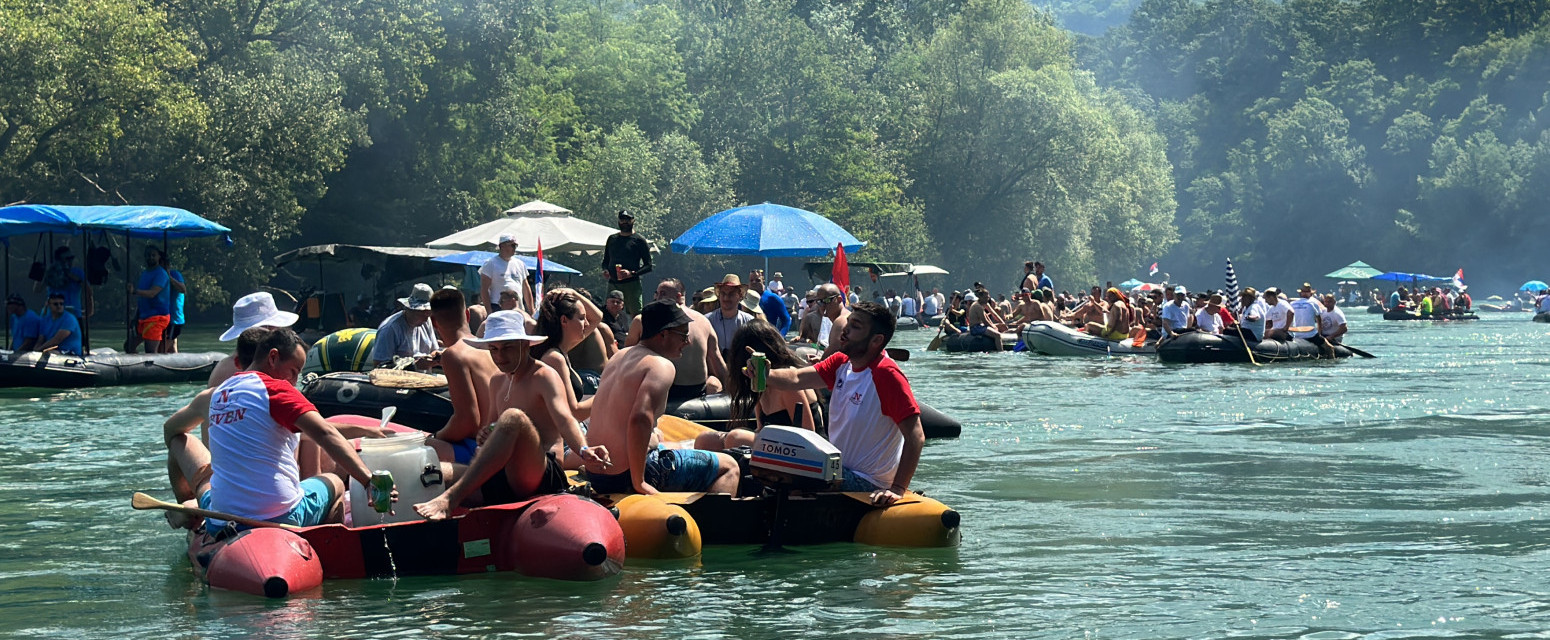Hiljade ljudi na spektakularnom spustu od Rogačice do Ljubovije FOTO