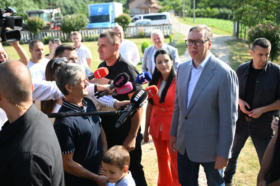 Vučić u poseti porodici Todorović u Loznici: Naša sela liče na švajcarska, sve više ljudi se vraća u Srbiju