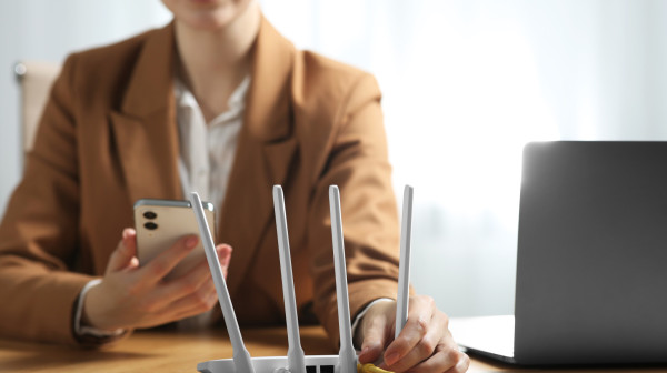 Gde grešite sa Wi-Fi signalom? Kako pravilno okrenuti antene na ruteru