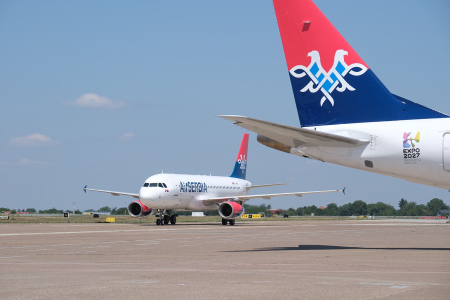 Pojačanje u floti Er Srbije: Stigao novi avion FOTO