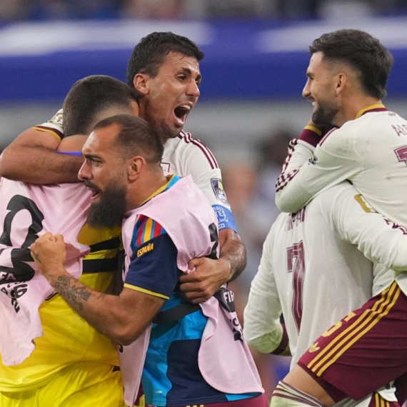 Španija u finalu – Francuzi razbijeni u paramparčad!