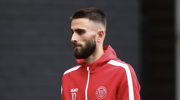 Crnogorac i čuvar u zatvoru stiže u Humsku: "Odmalena navijam za Partizan!"
