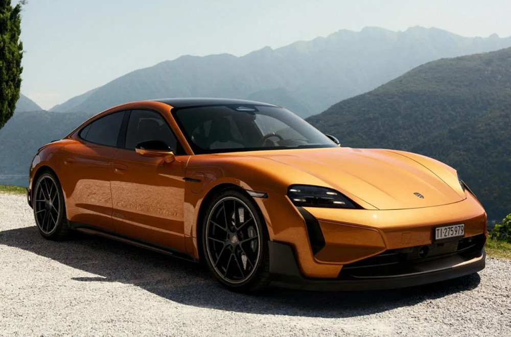 Tri Porsche Taycana mu nisu bila dovoljna – naručio je i četvrti, potpuno jedinstven FOTO