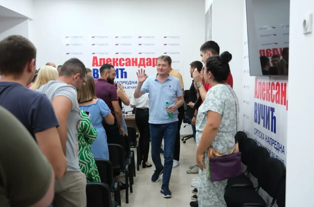 Glišić u Zaječaru: Nama ne stižu naređenja iz inostranstva; Moramo da radimo, da ujedinjena Srbija pobedi