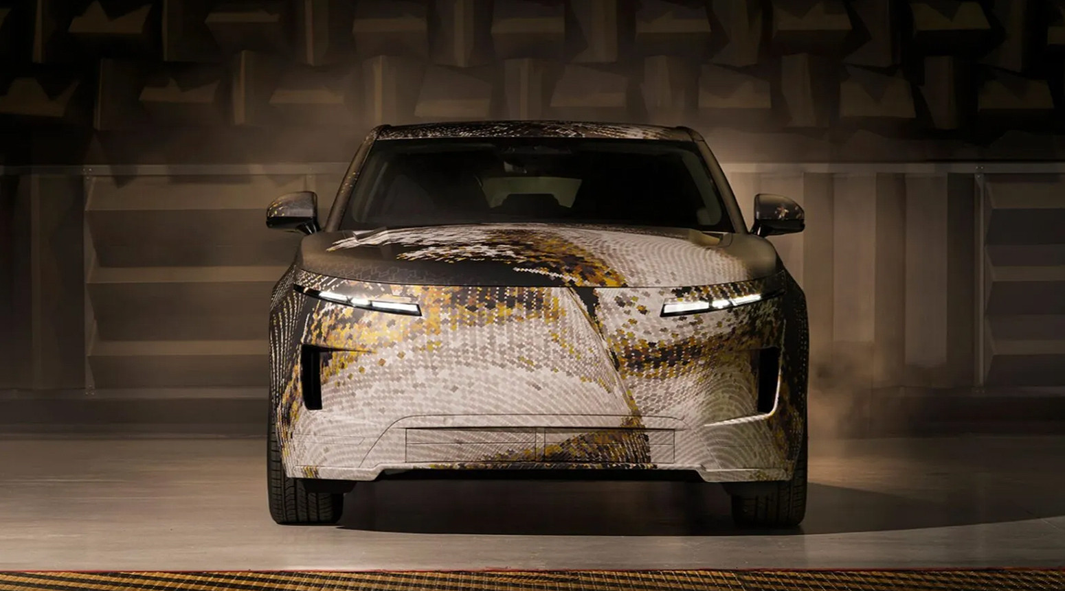 Nije klasičan SUV, a nije ni limuzina: Pogledajte novi Range Rover GT VIDEO