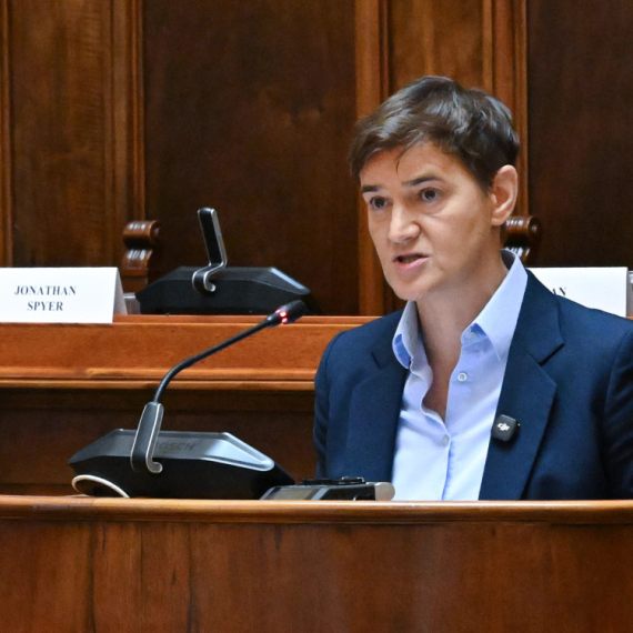 Brnabić: "Sa jedne strane ujedinjena Srbija Vučića, sa druge mržnja i nasilje blokadera" VIDEO