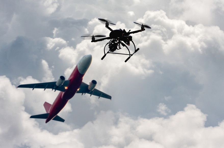 Sudar izbegnut za dlaku; Dron leteo tik uz putnički avion, nastala drama