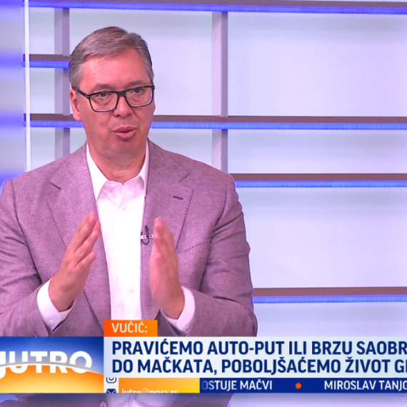 Vučić najavio nove kilometre: "Gradićemo auto-put do Mačkata, pa do Kotromana"