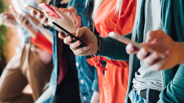 Više od pola Gen Z na meti hakera: Stalno su na mreži, a prave jednu veliku grešku