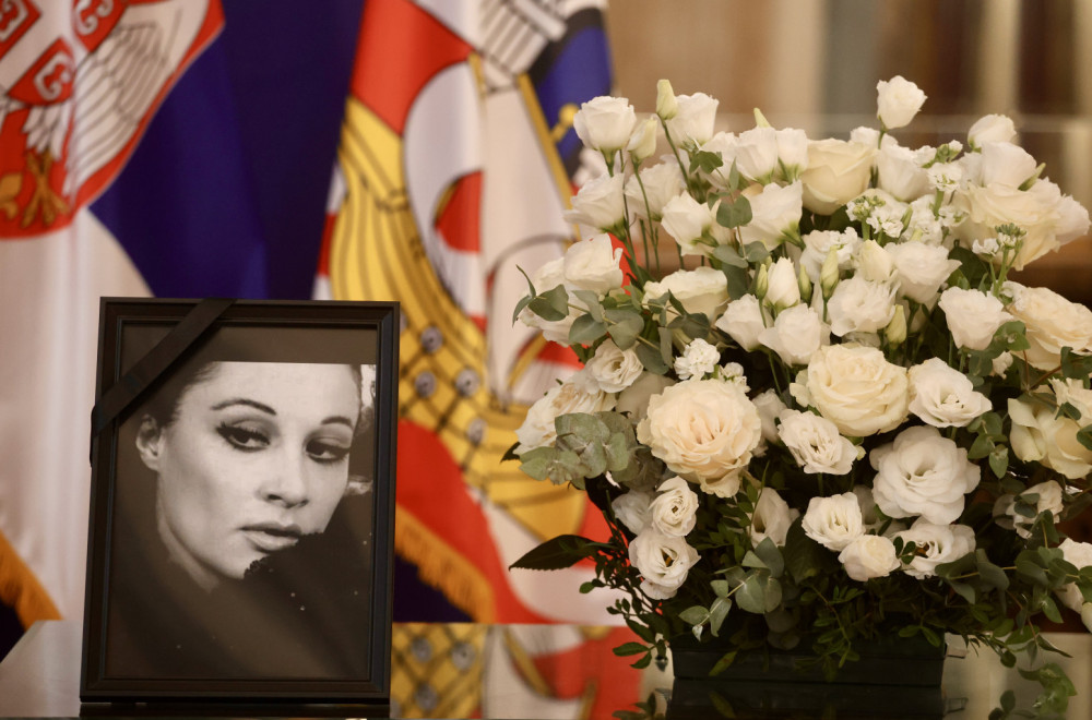 Održana komemoracija Oliveri Katarini: "Bila je fenomen, simbol jedne ere" VIDEO