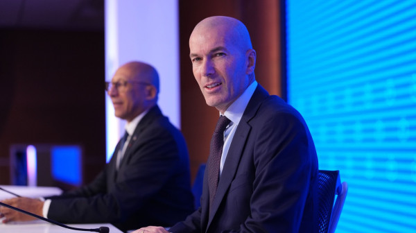 Zidan zvanično preuzeo Francusku!