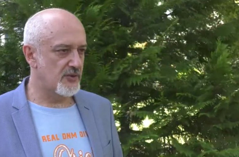 Još jedan sa studentske liste koji napada svakog ko im se nađe na putu; Panić izvređao novinarku FOTO